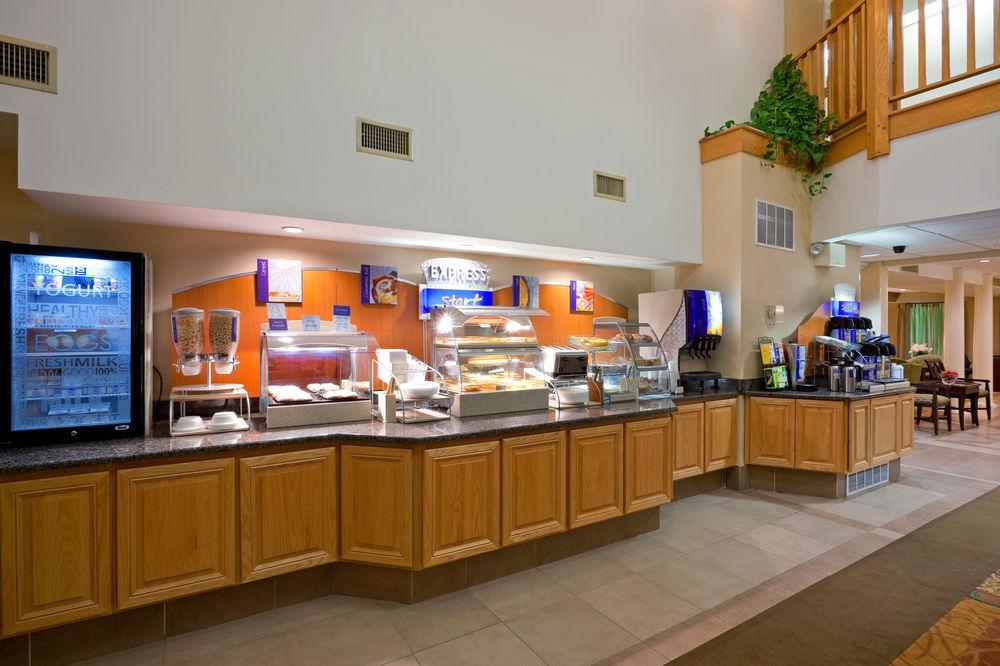 Holiday Inn Express & Suites Carneys Point - Pennsville By Ihg Exterior foto